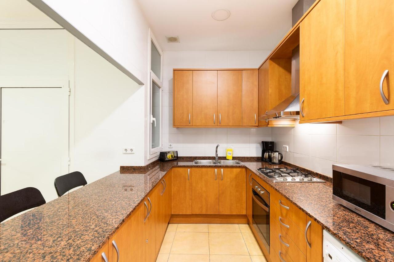 Stay U-Nique Apartments Urgell บาร์เซโลนา ภายนอก รูปภาพ