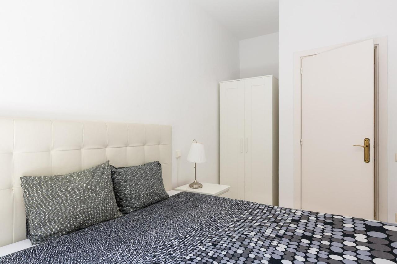 Stay U-Nique Apartments Urgell บาร์เซโลนา ภายนอก รูปภาพ