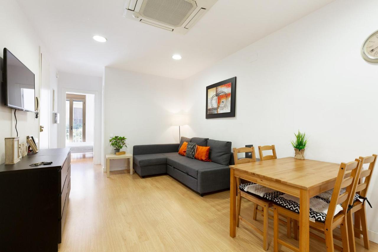 Stay U-Nique Apartments Urgell บาร์เซโลนา ภายนอก รูปภาพ