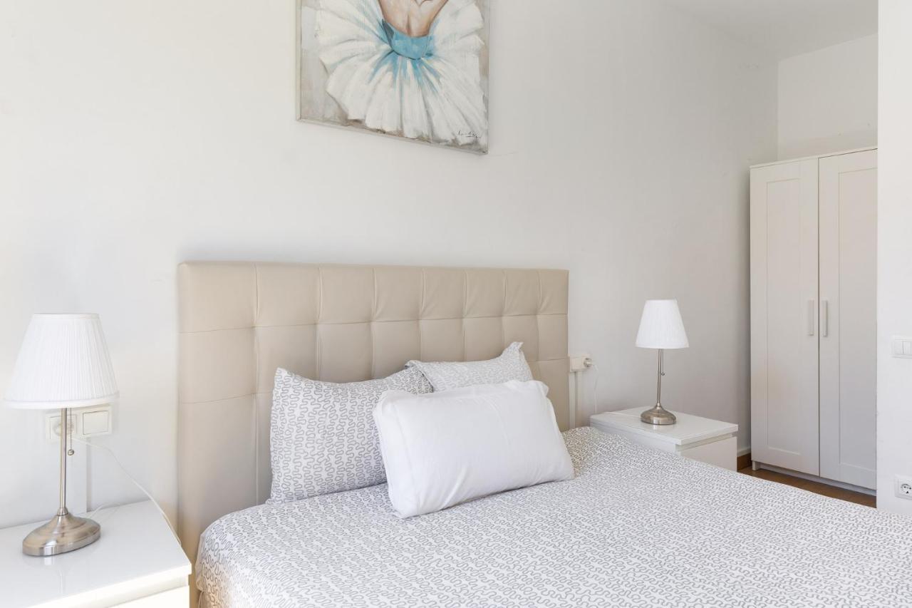Stay U-Nique Apartments Urgell บาร์เซโลนา ภายนอก รูปภาพ